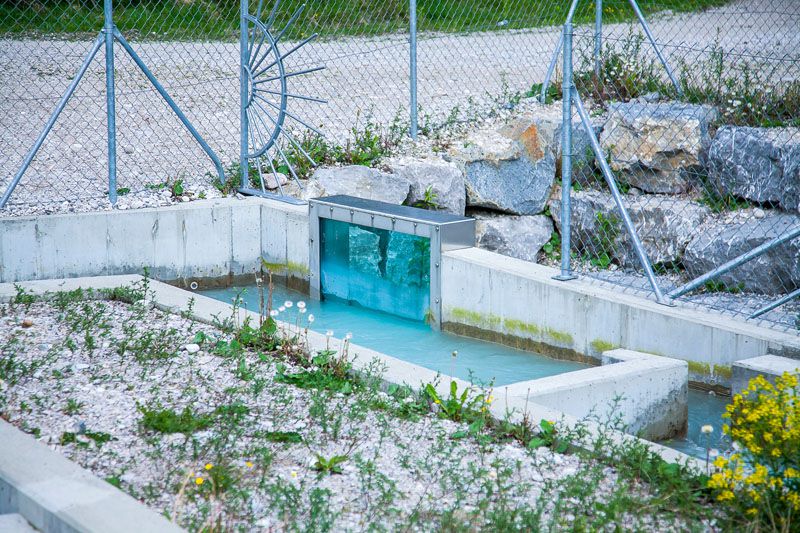 Glaserei-Leonhard-Fischer-Oberammergau-Glas-Außenbereich-Sichtfenster-Fischbecken